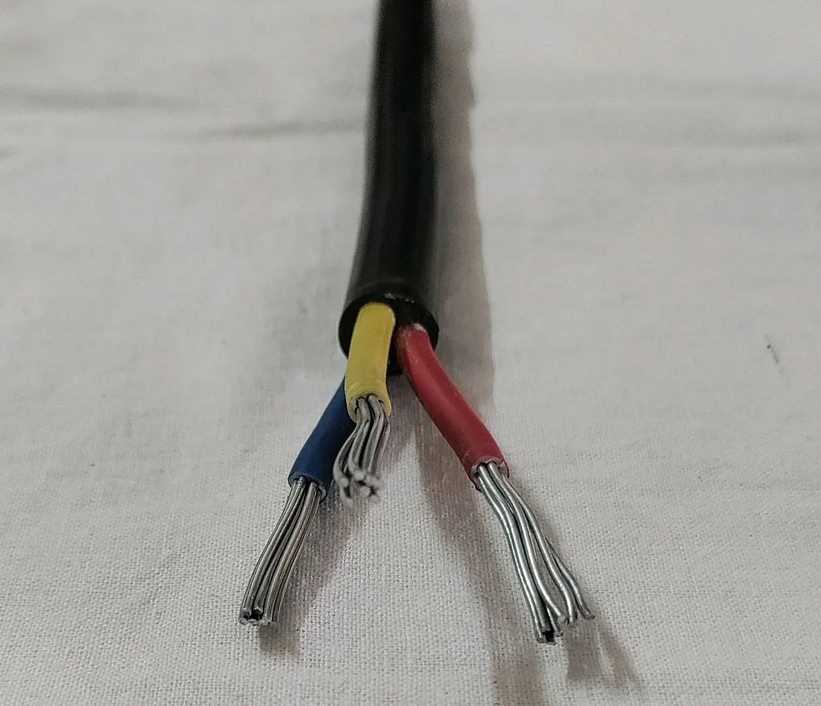 Preview Image 3 3 Core Aluminium Cable 7/40 Green